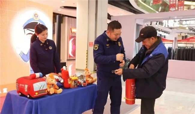 情人節的“火焰藍”：守護歲月靜好，詮釋浪漫情懷